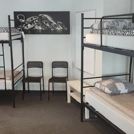 Hostel Sunrise Przy Dw. Zachodnim Warsaw Exterior photo